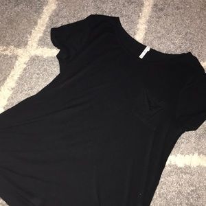 Short sleeve black top